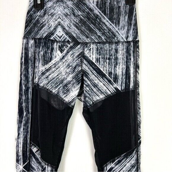 Lululemon Hot To Street Pants Heat Wave White/Black Leggings Size 6 - Picture 13 of 16